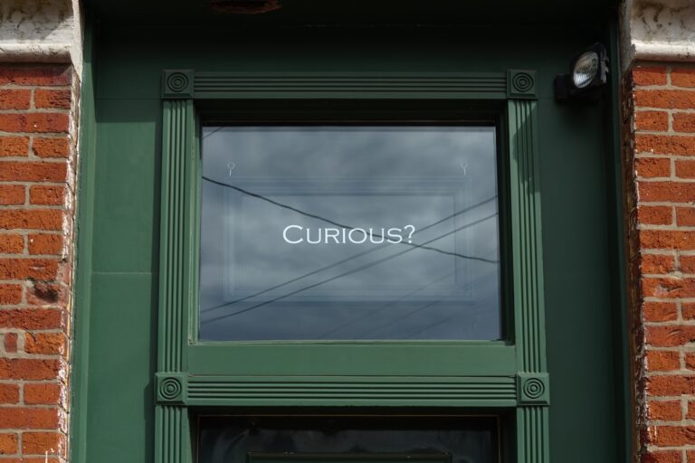 11-56 好奇的通道